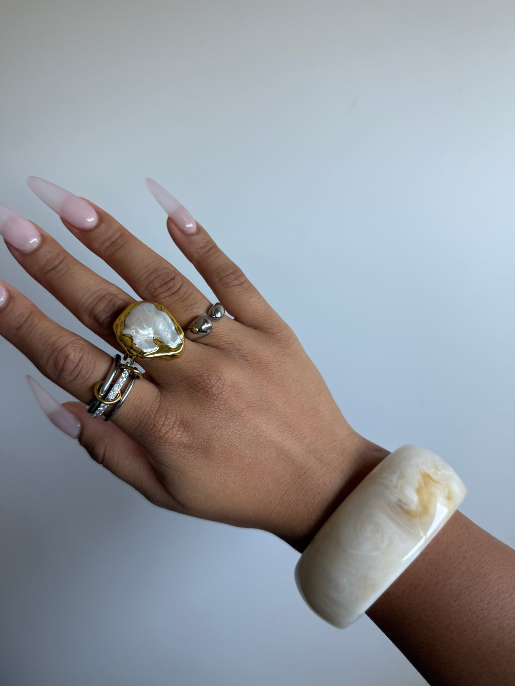 Oro y Nácar Ring